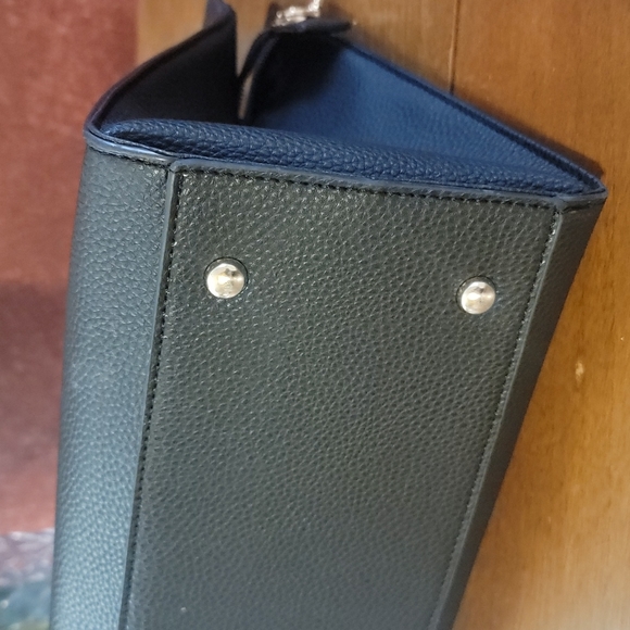 Black satchel - Picture 4 of 11